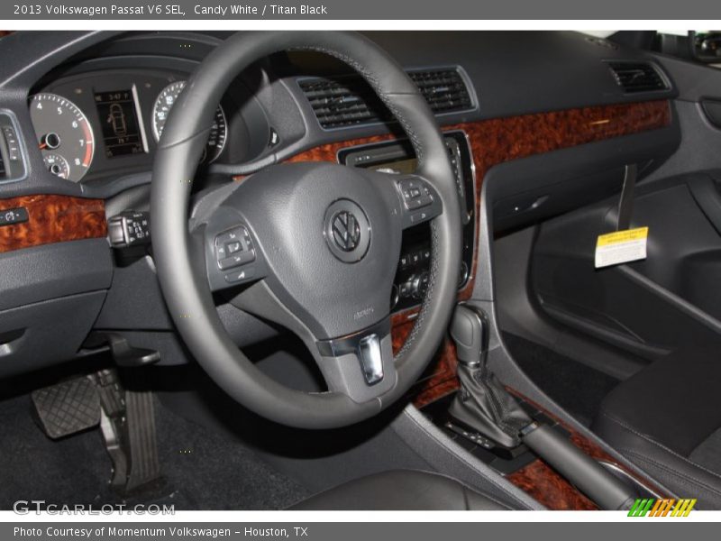 Candy White / Titan Black 2013 Volkswagen Passat V6 SEL