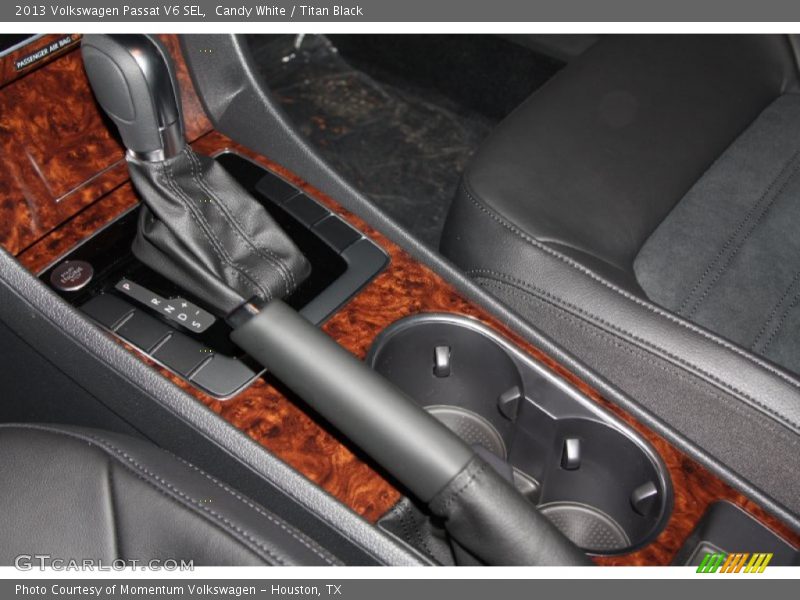 Candy White / Titan Black 2013 Volkswagen Passat V6 SEL