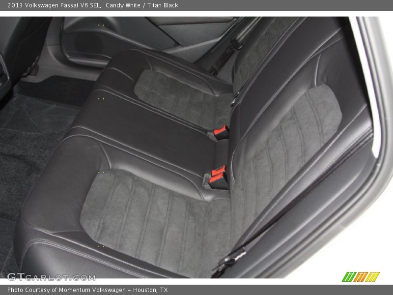 Candy White / Titan Black 2013 Volkswagen Passat V6 SEL
