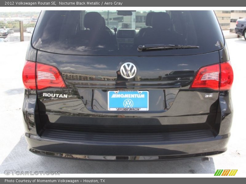Nocturne Black Metallic / Aero Gray 2012 Volkswagen Routan SE