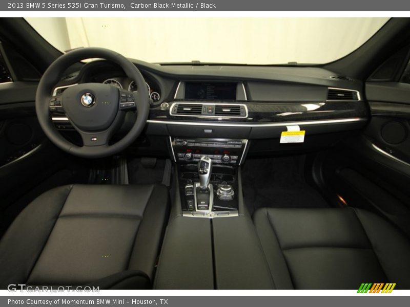 Dashboard of 2013 5 Series 535i Gran Turismo