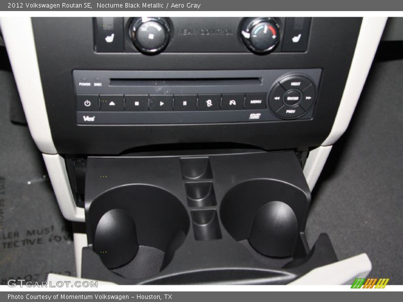 Nocturne Black Metallic / Aero Gray 2012 Volkswagen Routan SE