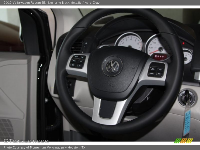 Nocturne Black Metallic / Aero Gray 2012 Volkswagen Routan SE