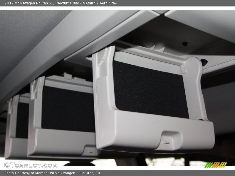 Nocturne Black Metallic / Aero Gray 2012 Volkswagen Routan SE
