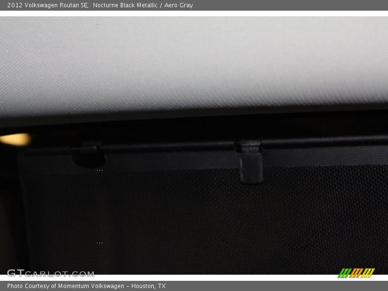 Nocturne Black Metallic / Aero Gray 2012 Volkswagen Routan SE
