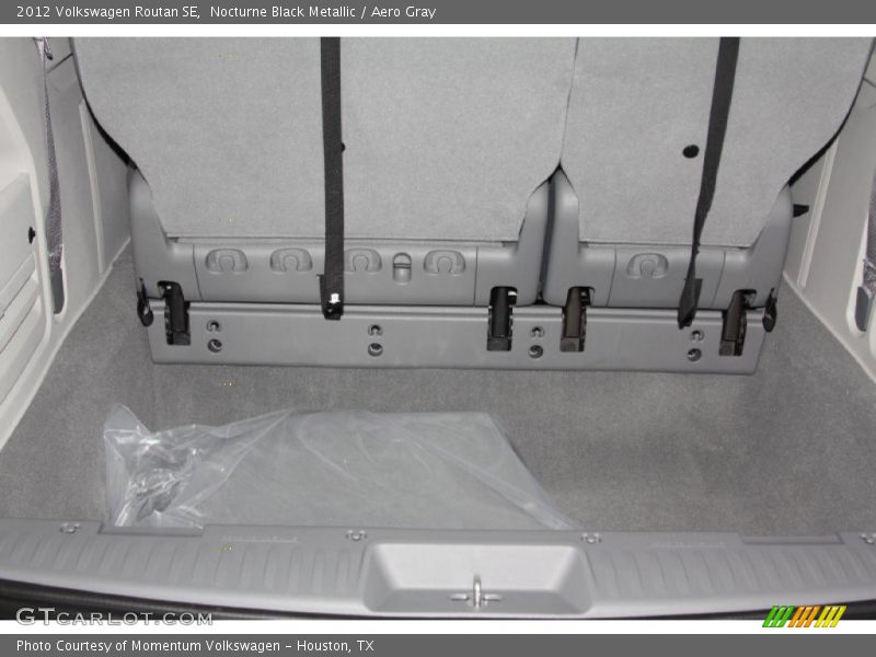 Nocturne Black Metallic / Aero Gray 2012 Volkswagen Routan SE