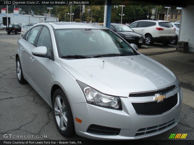 Front 3/4 View of 2012 Cruze LT