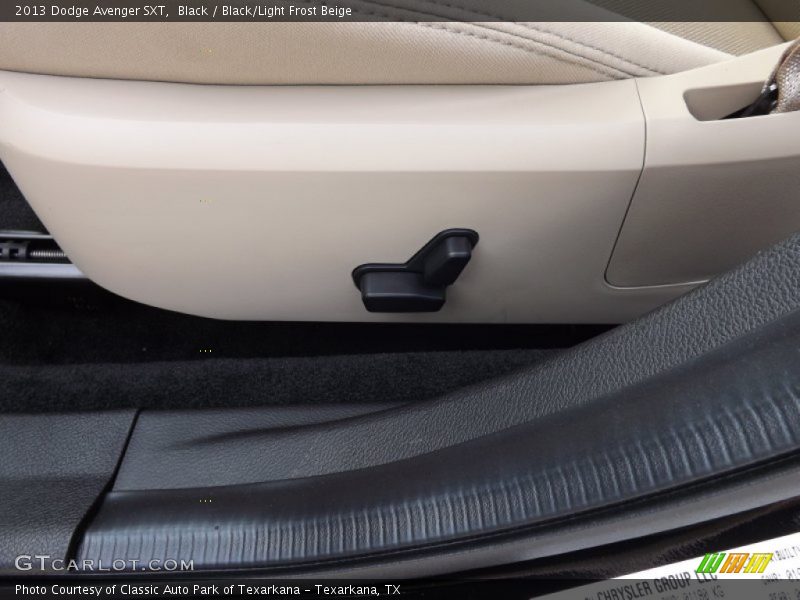 Black / Black/Light Frost Beige 2013 Dodge Avenger SXT