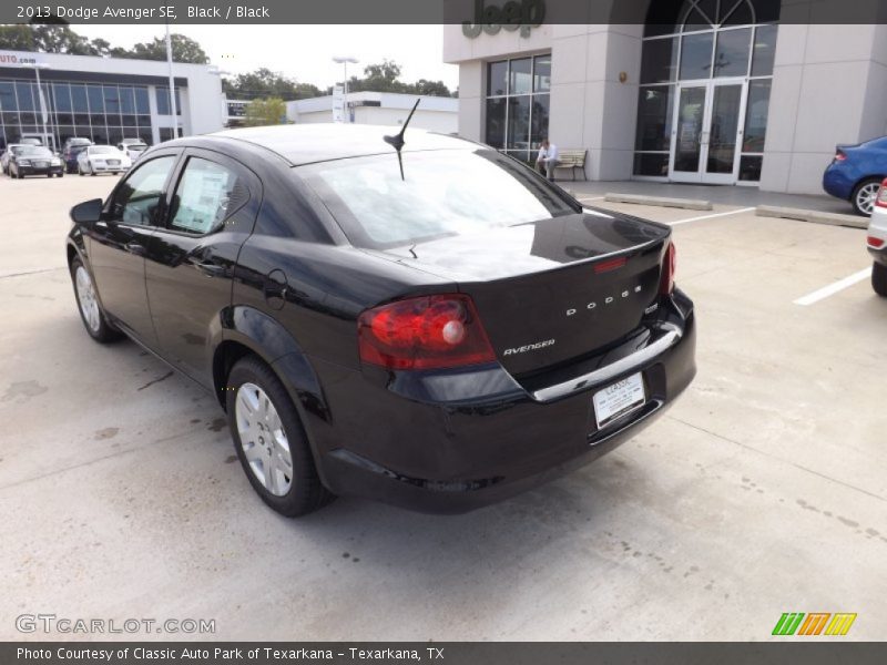 Black / Black 2013 Dodge Avenger SE