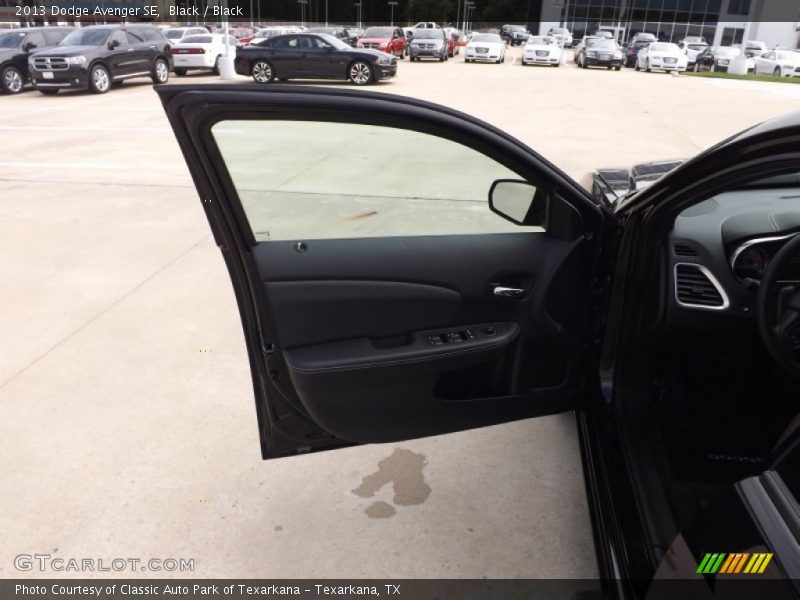 Black / Black 2013 Dodge Avenger SE