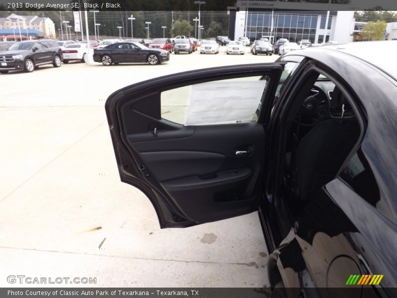 Black / Black 2013 Dodge Avenger SE