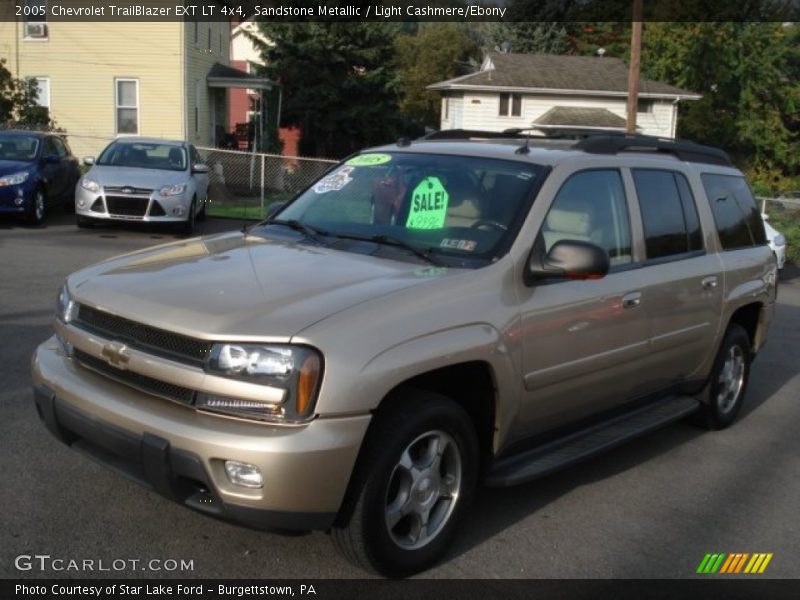 Sandstone Metallic / Light Cashmere/Ebony 2005 Chevrolet TrailBlazer EXT LT 4x4