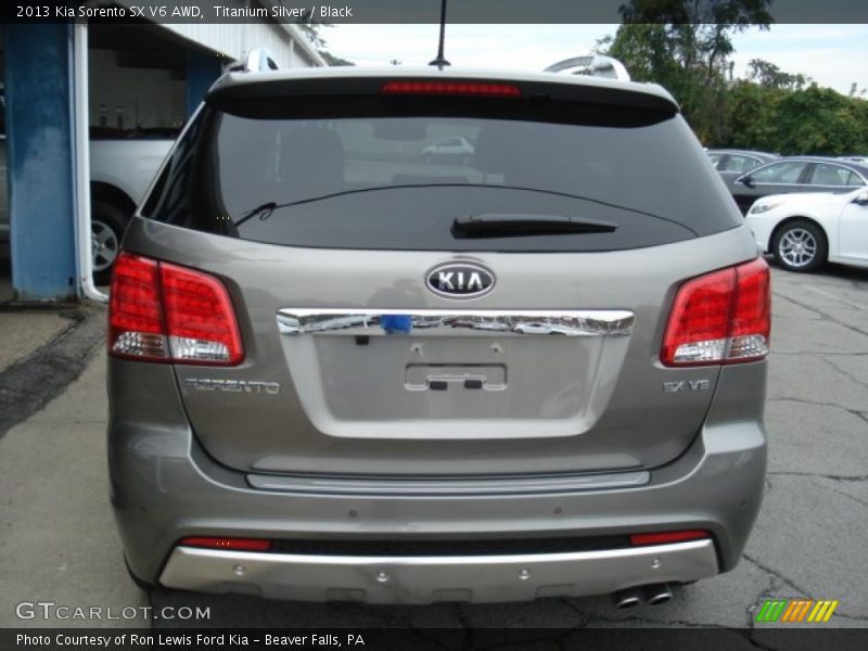 Titanium Silver / Black 2013 Kia Sorento SX V6 AWD