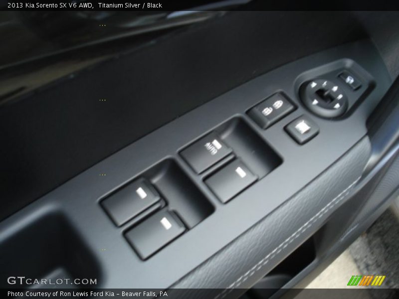 Titanium Silver / Black 2013 Kia Sorento SX V6 AWD