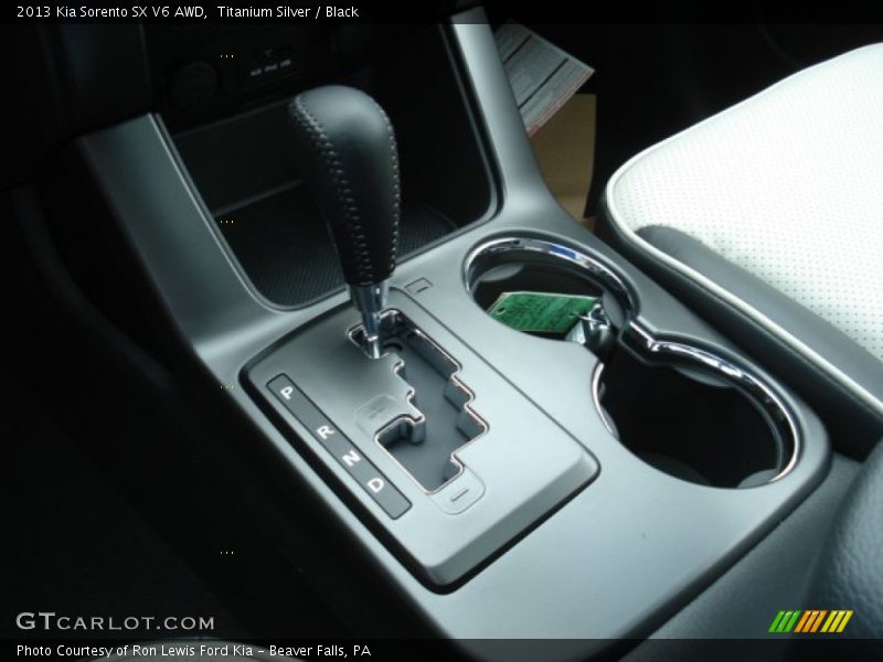 Titanium Silver / Black 2013 Kia Sorento SX V6 AWD