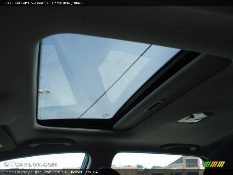 Corsa Blue / Black 2013 Kia Forte 5-Door SX