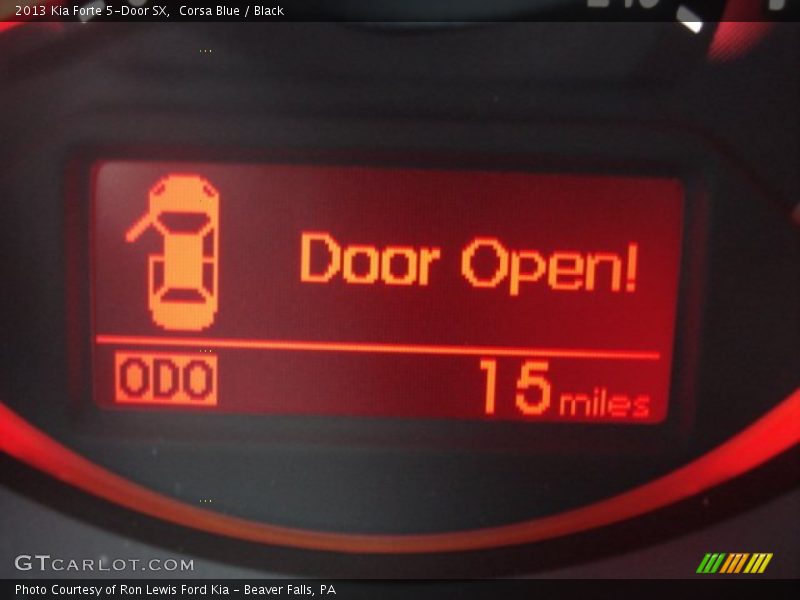 Corsa Blue / Black 2013 Kia Forte 5-Door SX
