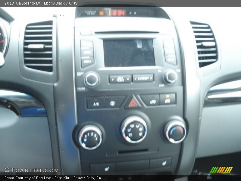 Ebony Black / Gray 2013 Kia Sorento LX