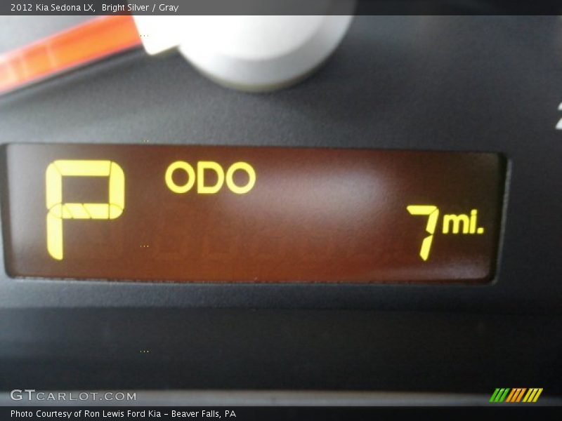 Bright Silver / Gray 2012 Kia Sedona LX