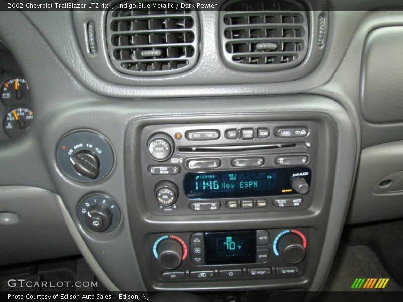 Controls of 2002 TrailBlazer LTZ 4x4