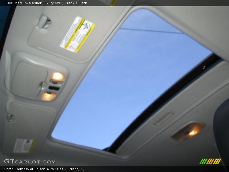 Black / Black 2006 Mercury Mariner Luxury 4WD