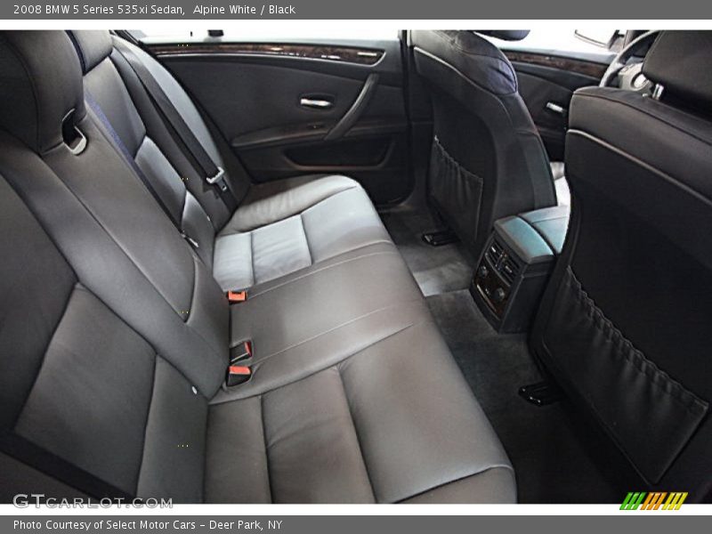Alpine White / Black 2008 BMW 5 Series 535xi Sedan