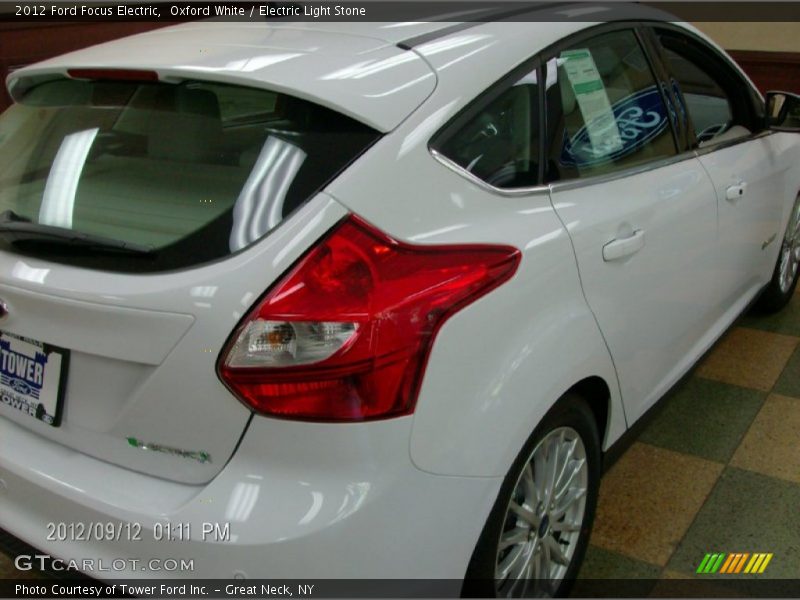 Oxford White / Electric Light Stone 2012 Ford Focus Electric