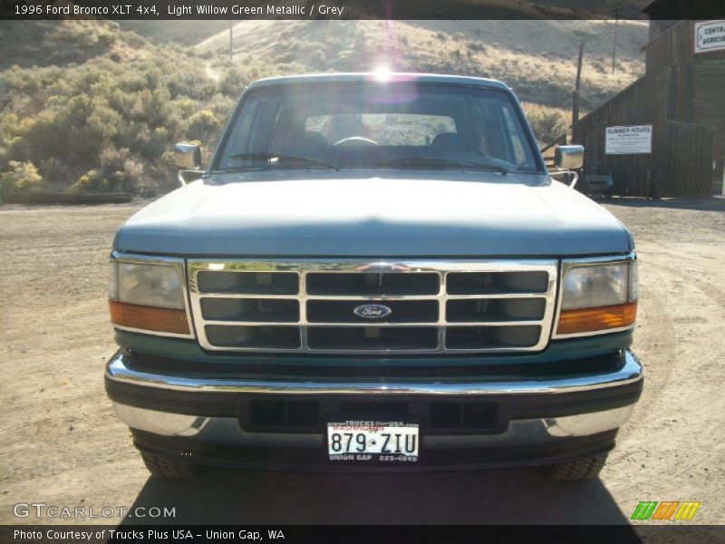 Light Willow Green Metallic / Grey 1996 Ford Bronco XLT 4x4