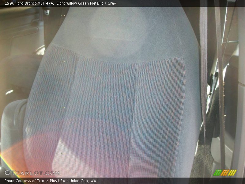 Light Willow Green Metallic / Grey 1996 Ford Bronco XLT 4x4