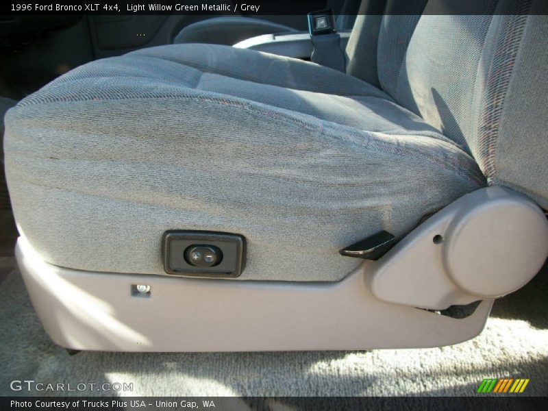 Light Willow Green Metallic / Grey 1996 Ford Bronco XLT 4x4