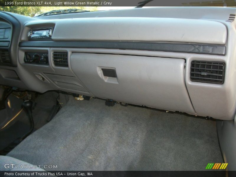 Dashboard of 1996 Bronco XLT 4x4