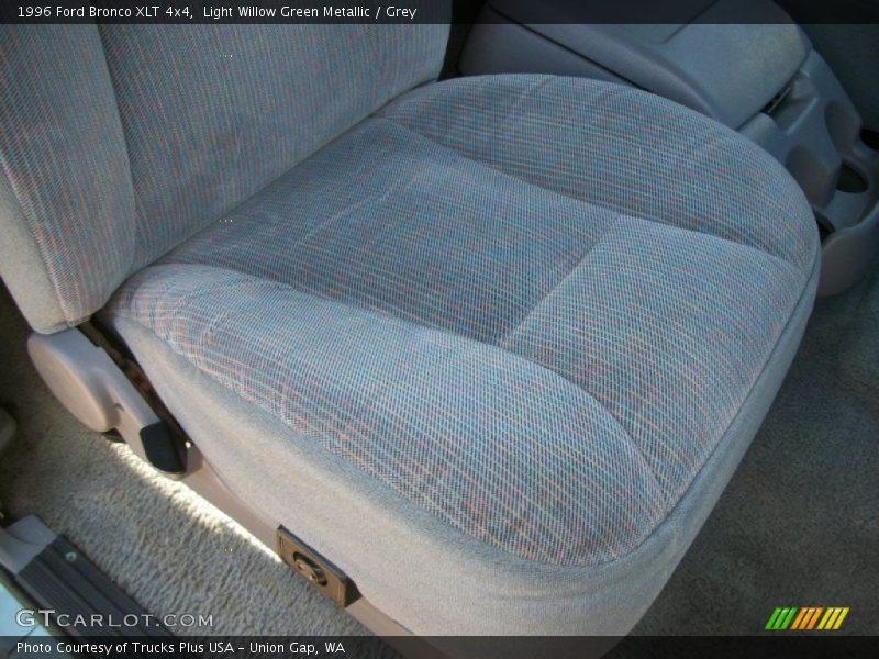 Light Willow Green Metallic / Grey 1996 Ford Bronco XLT 4x4