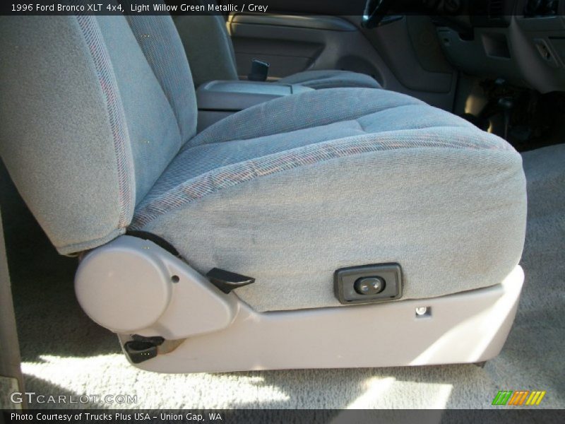 Light Willow Green Metallic / Grey 1996 Ford Bronco XLT 4x4