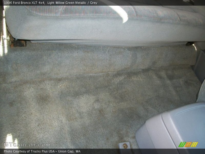 Light Willow Green Metallic / Grey 1996 Ford Bronco XLT 4x4