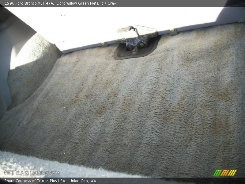 Light Willow Green Metallic / Grey 1996 Ford Bronco XLT 4x4