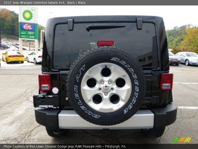  2013 Wrangler Unlimited Sahara 4x4 Black