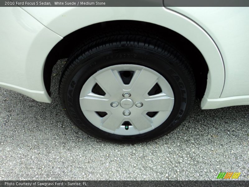 White Suede / Medium Stone 2010 Ford Focus S Sedan