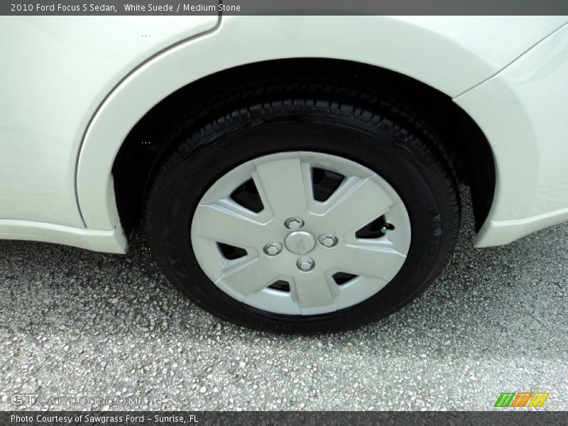 White Suede / Medium Stone 2010 Ford Focus S Sedan