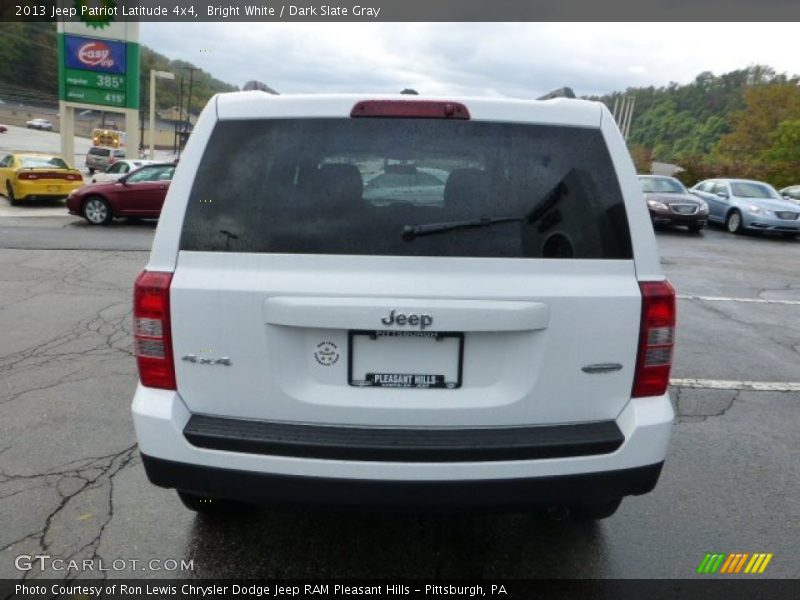 Bright White / Dark Slate Gray 2013 Jeep Patriot Latitude 4x4