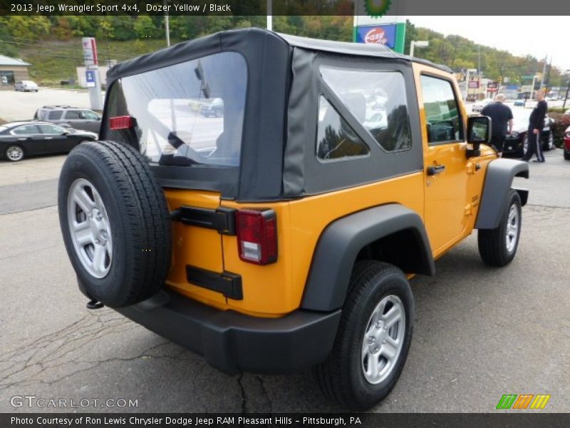 Dozer Yellow / Black 2013 Jeep Wrangler Sport 4x4