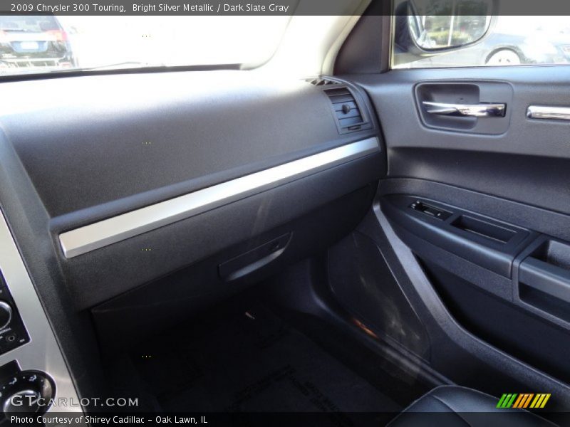 Bright Silver Metallic / Dark Slate Gray 2009 Chrysler 300 Touring