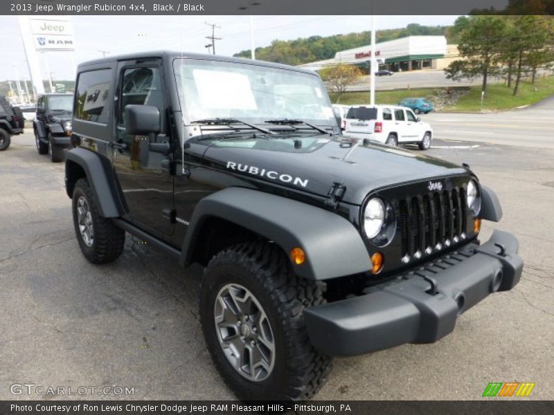 Front 3/4 View of 2013 Wrangler Rubicon 4x4