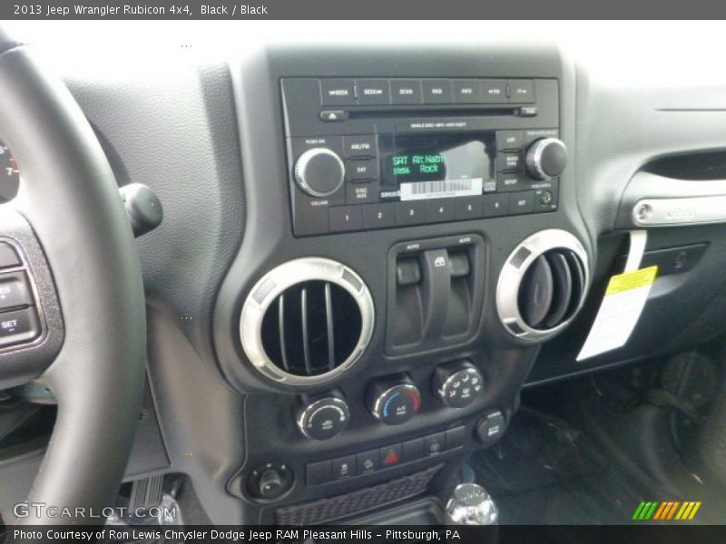 Controls of 2013 Wrangler Rubicon 4x4