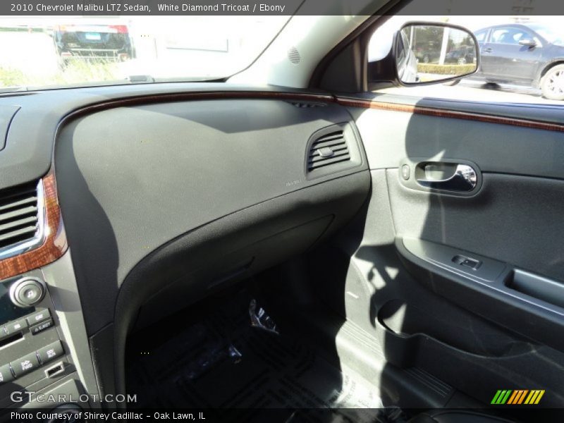 White Diamond Tricoat / Ebony 2010 Chevrolet Malibu LTZ Sedan