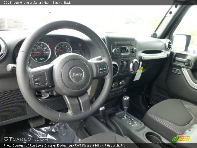  2013 Wrangler Sahara 4x4 Black Interior