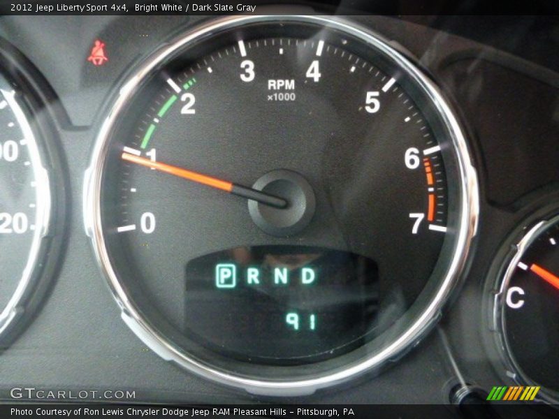 Bright White / Dark Slate Gray 2012 Jeep Liberty Sport 4x4