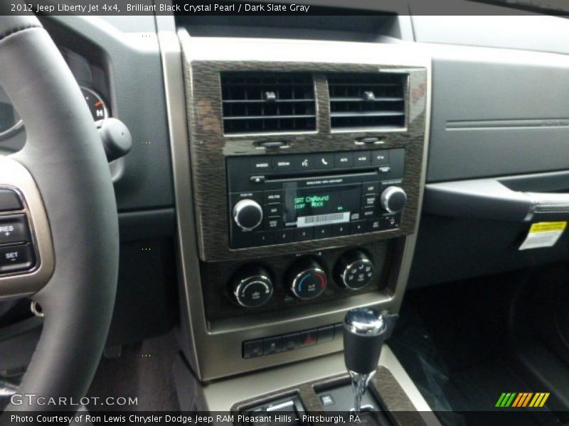 Brilliant Black Crystal Pearl / Dark Slate Gray 2012 Jeep Liberty Jet 4x4