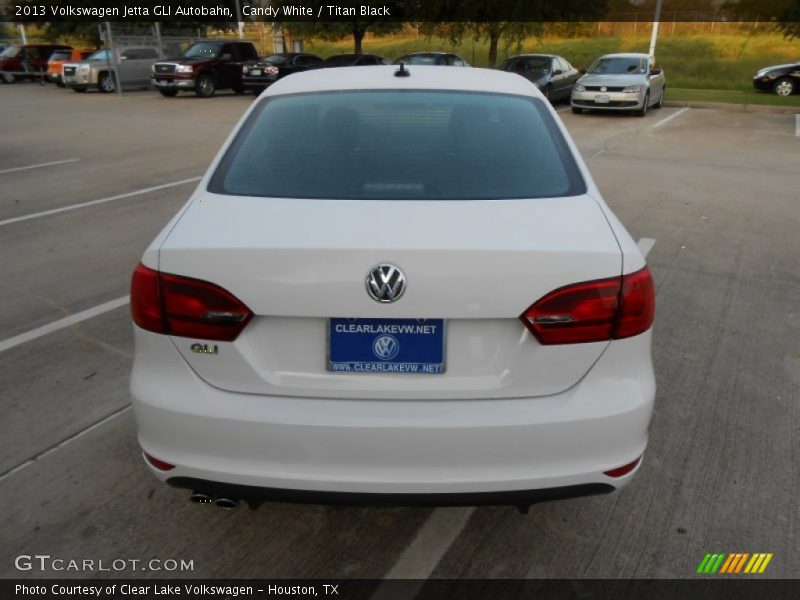 Candy White / Titan Black 2013 Volkswagen Jetta GLI Autobahn