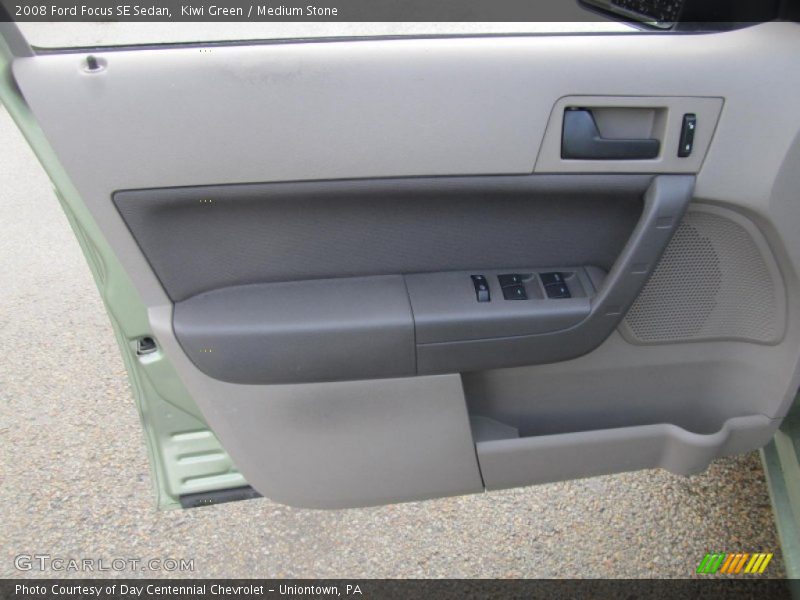 Kiwi Green / Medium Stone 2008 Ford Focus SE Sedan