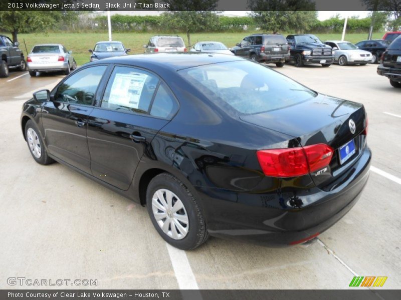 Black Uni / Titan Black 2013 Volkswagen Jetta S Sedan